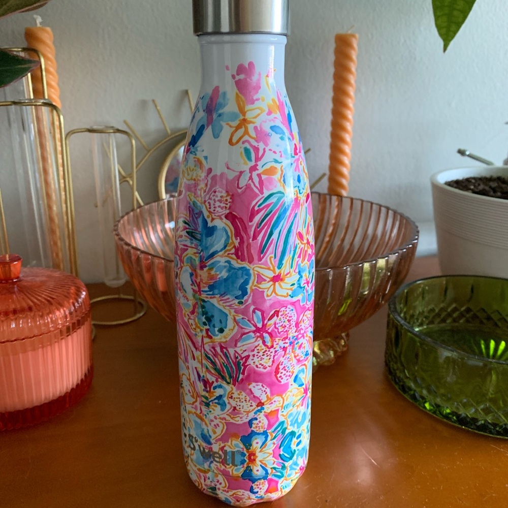 Lilly Pulitzer 17oz Limited Edition Starbucks Swell Bottle